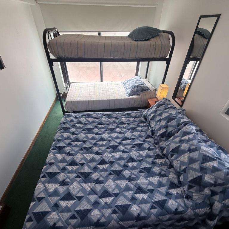 Hostal EntreOrientes - Quadruple Room with Shared Bathroom - 5