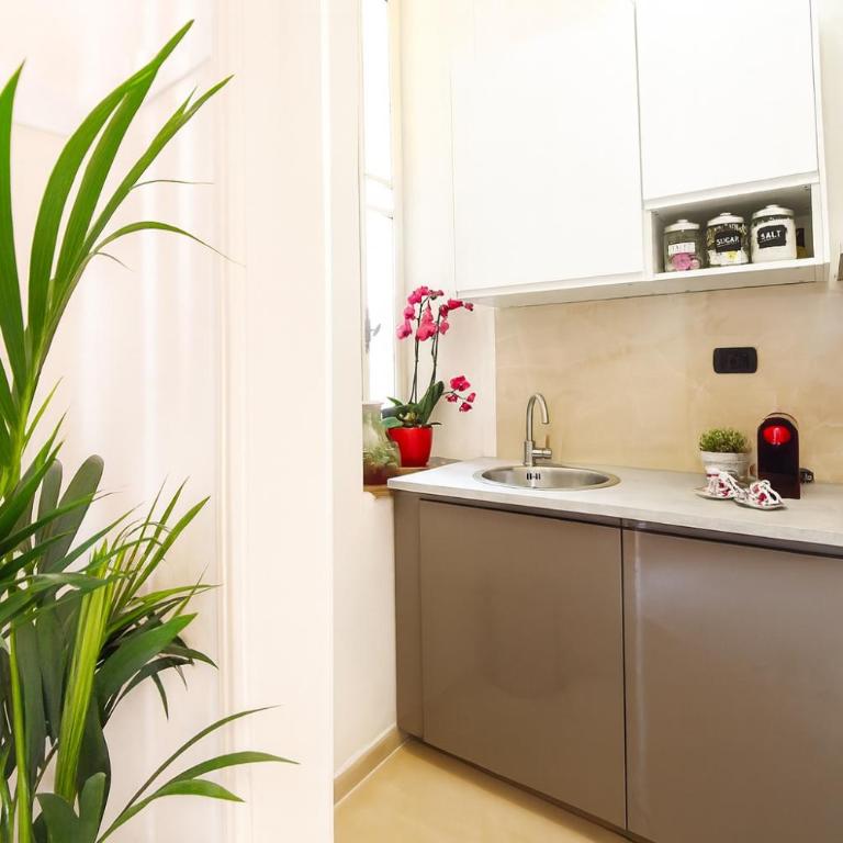 Torino - House of Dragons Historic Palace Apartment, Walk to Centre & Metro 2 min - Appartamento Deluxe con 2 Camere da Letto e Balcone - 7