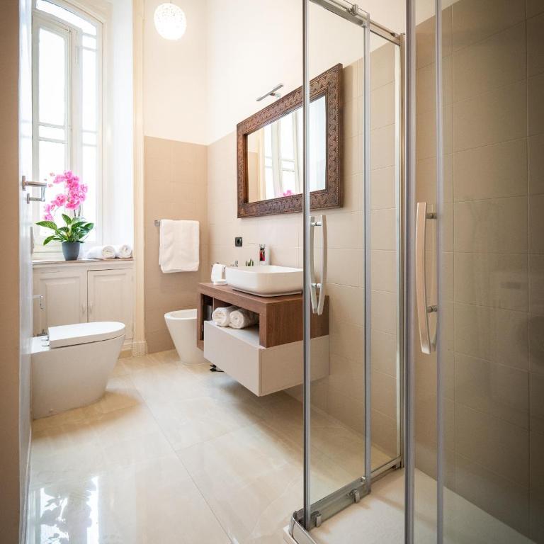 Torino - House of Dragons Historic Palace Apartment, Walk to Centre & Metro 2 min - Appartamento Deluxe con 2 Camere da Letto e Balcone - 6