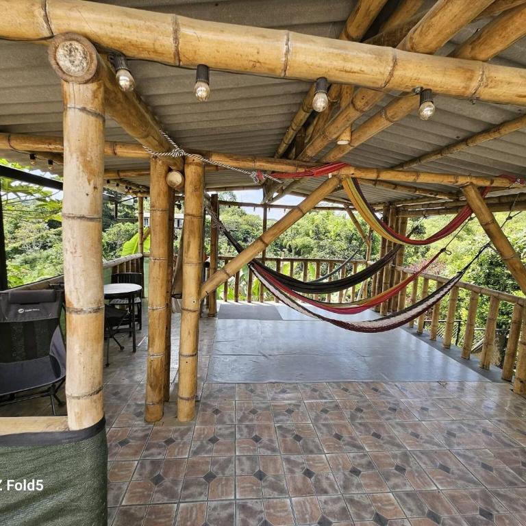 Red Cabin Retreat with free airport rides - Vacation Home - 6