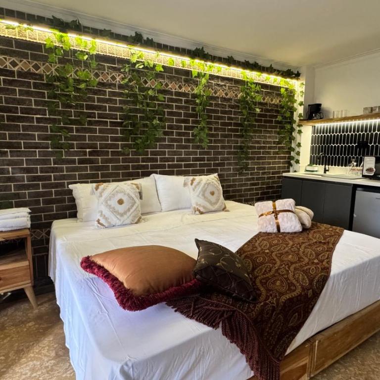 Primavera Lofts - Double Room with Balcony - 13