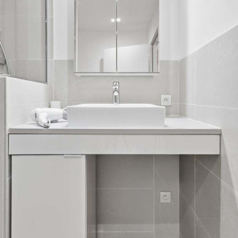 SWEET Neuf - Climatisé - Balcon - Centre ville - Apartment mit 1 Schlafzimmer - 30