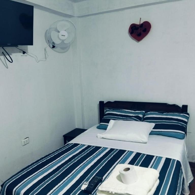 Alojamiento Santo Domingo - Huarmey - Habitación Doble con baño privado - 2 camas - 22