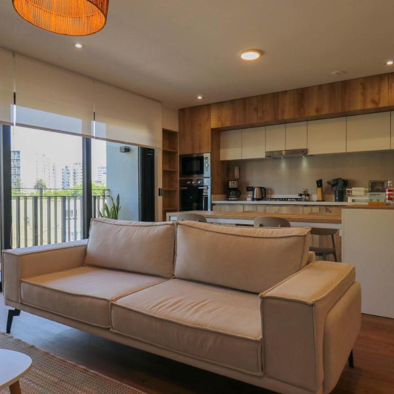 Engaging 2BR with Cozy Balcony in Miraflores - Apartment - 1