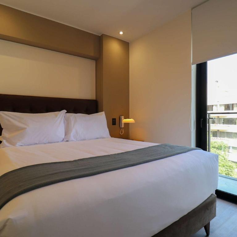 Engaging 2BR with Cozy Balcony in Miraflores - Apartment - 2