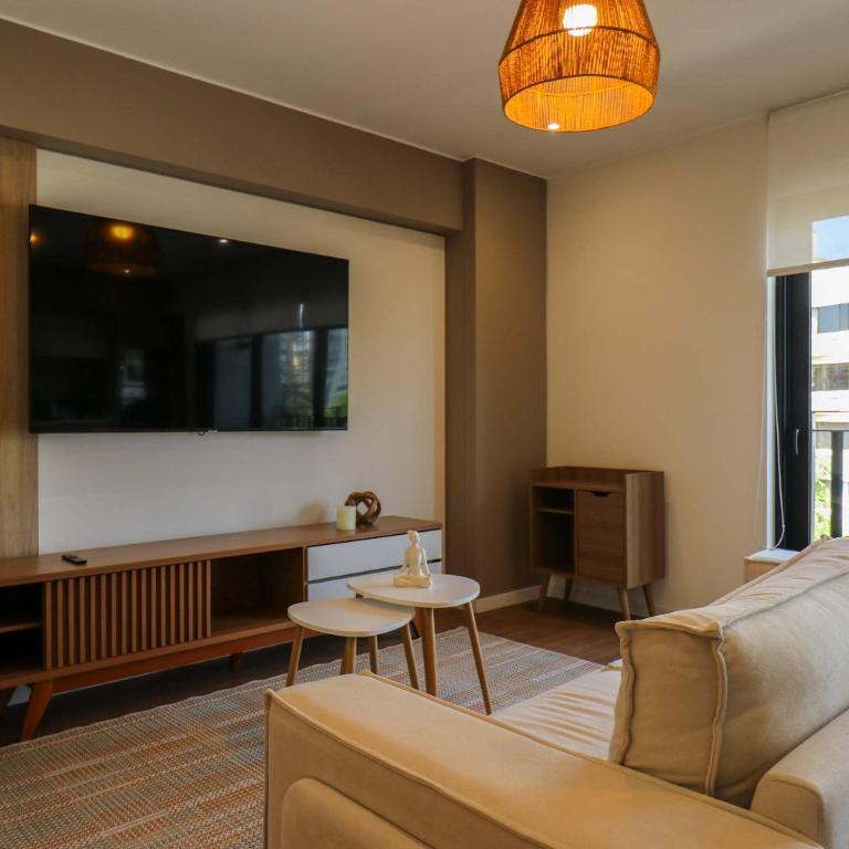 Engaging 2BR with Cozy Balcony in Miraflores - Apartment - 5