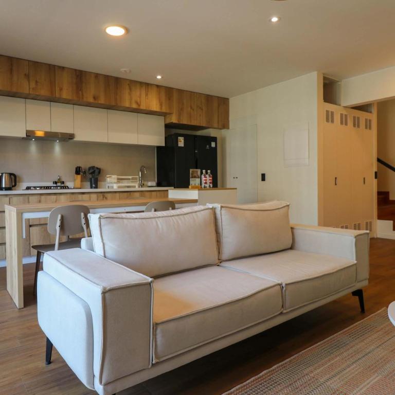 Engaging 2BR with Cozy Balcony in Miraflores - Apartment - 6