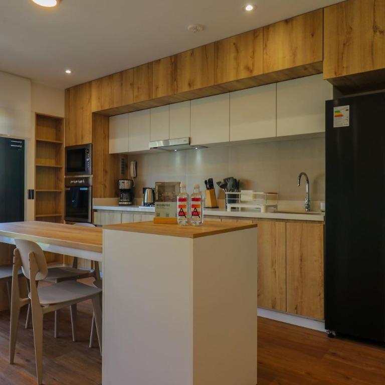 Engaging 2BR with Cozy Balcony in Miraflores - Apartment - 8