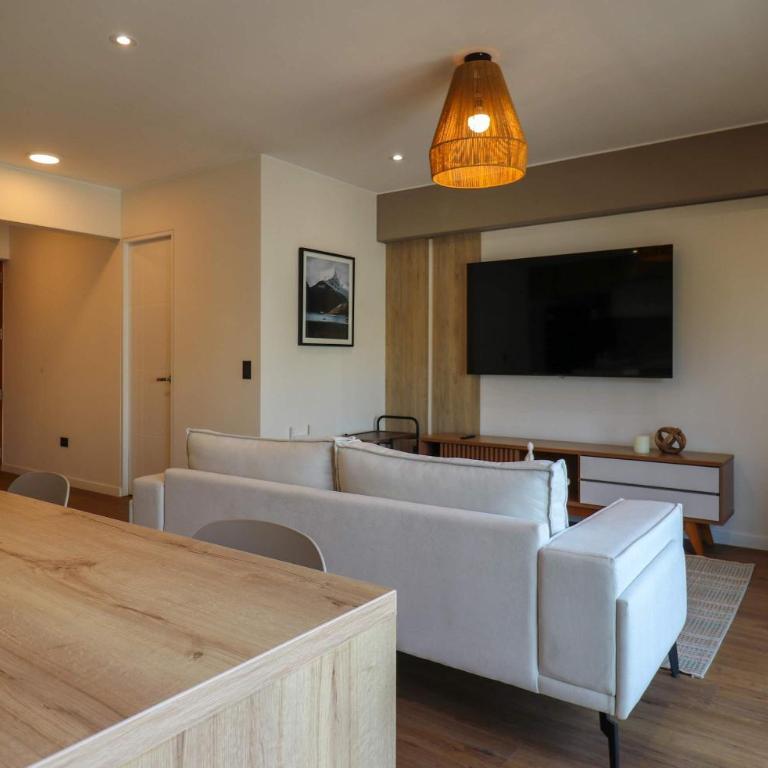 Engaging 2BR with Cozy Balcony in Miraflores - Apartment - 15