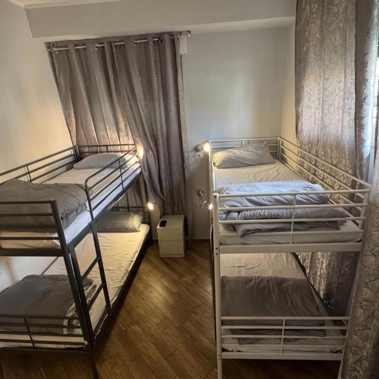 Gloria Hostel Milano - Single Bed in 6-Bed Dormitory Room - 3