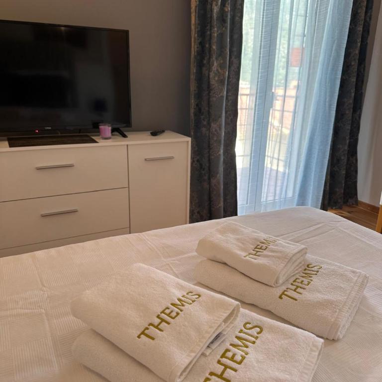 Themis Apartment - Deluxe Double Room with Balcony and Sea View - 4