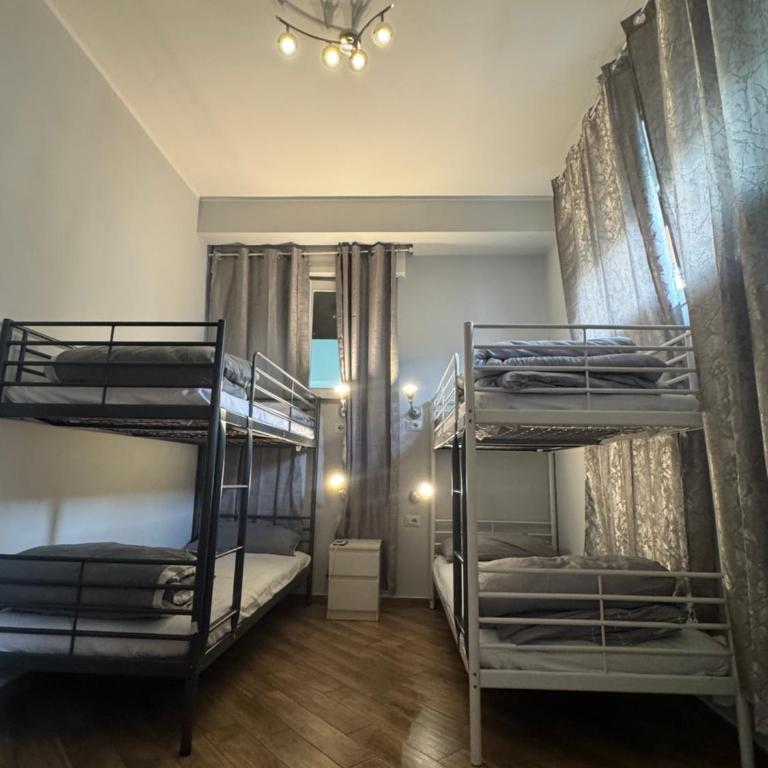 Gloria Hostel Milano - Single Bed in 6-Bed Dormitory Room - 2