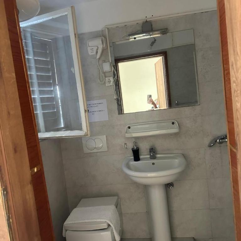 Themis Apartment - Double Room - 8