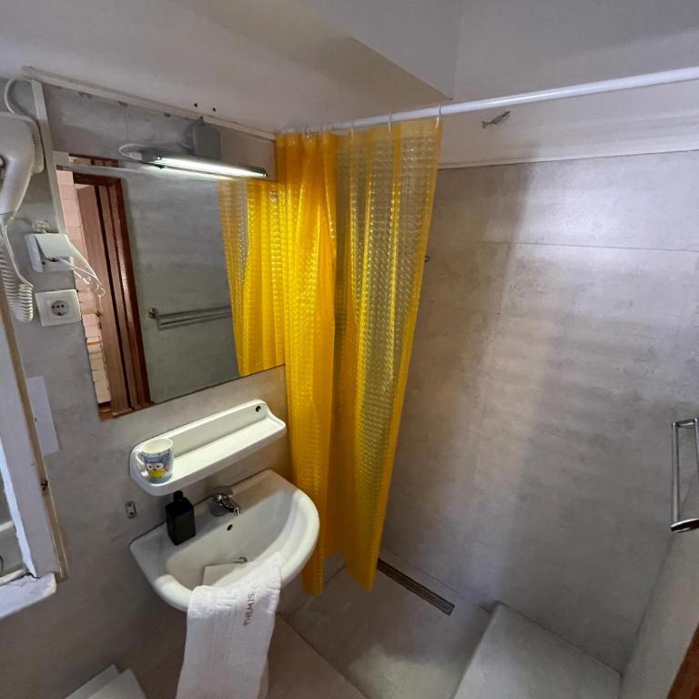 Themis Apartment - Double Room - 11