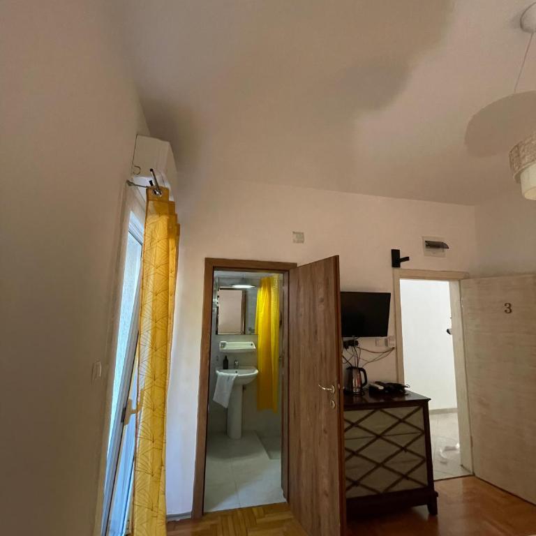 Themis Apartment - Double Room - 12