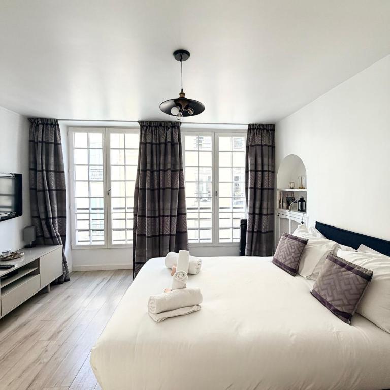 Prime location and amazing neighborhood - Deluxe Studio - 1