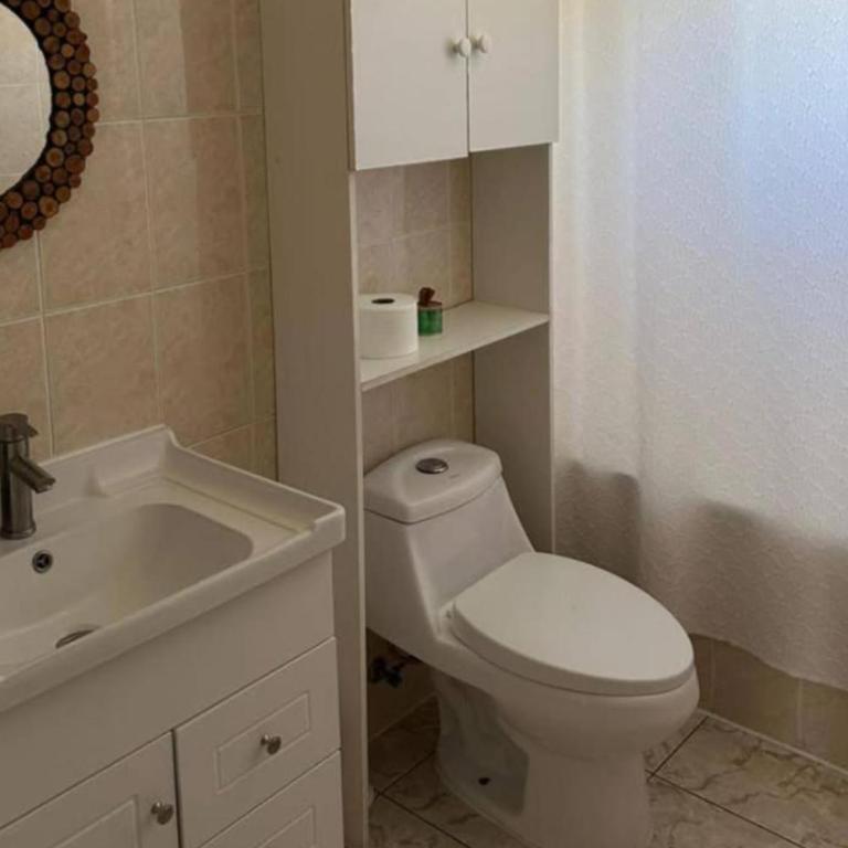 Miraflores - Four-Bedroom House - 4