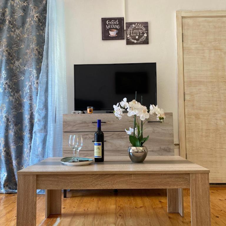 Themis Apartment - Deluxe Triple Room - 8