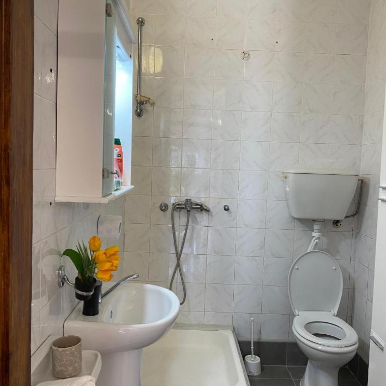 Themis Apartment - Deluxe Triple Room - 12