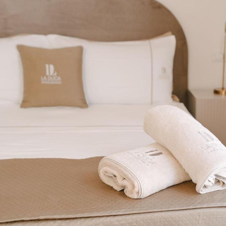 La Duca Suites & Apartments - Queen Room with Balcony - 26