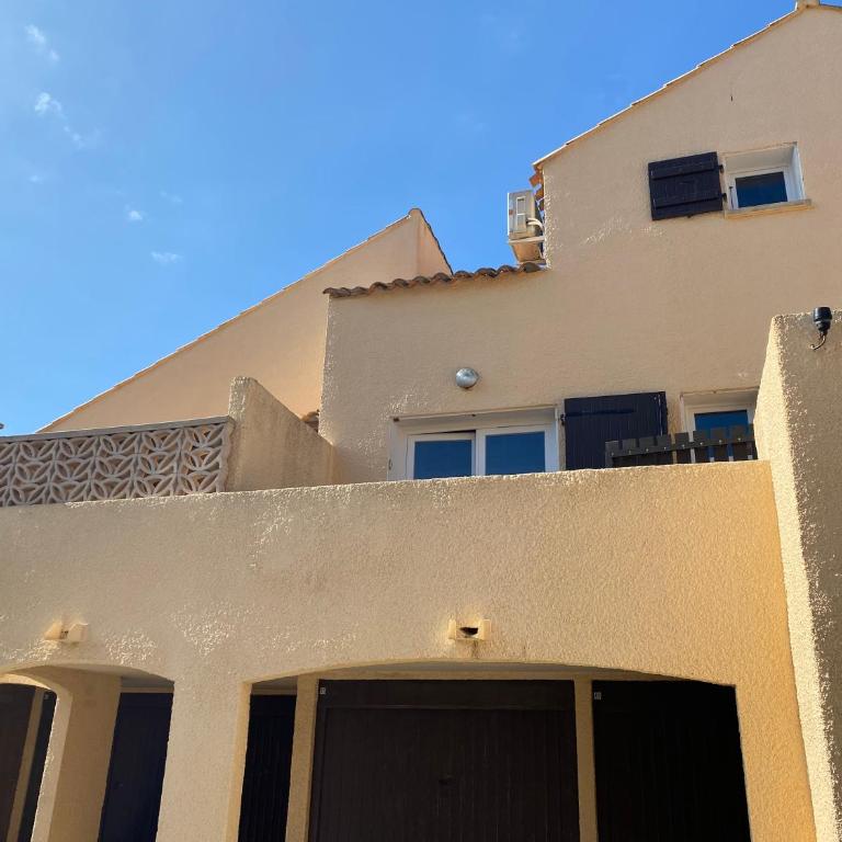 Mahélia, logement climatisé en bord de mer & lac, très au calme, jusqu'à 6 pers - Appartamento con 2 Camere da Letto - 4