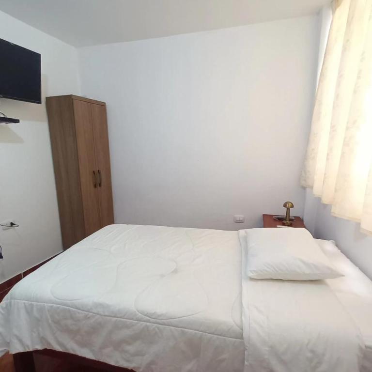 Casa Wavve - Single Room with Private Bathroom - 3