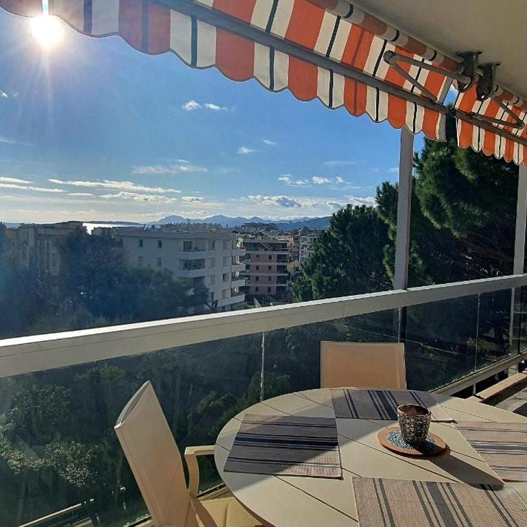 Beautiful 2-bedroom apartment with sea view in Antibes - Appartement 2 Chambres - 15