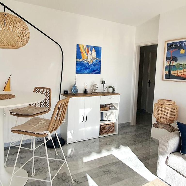 Beautiful 2-bedroom apartment with sea view in Antibes - Appartement 2 Chambres - 21