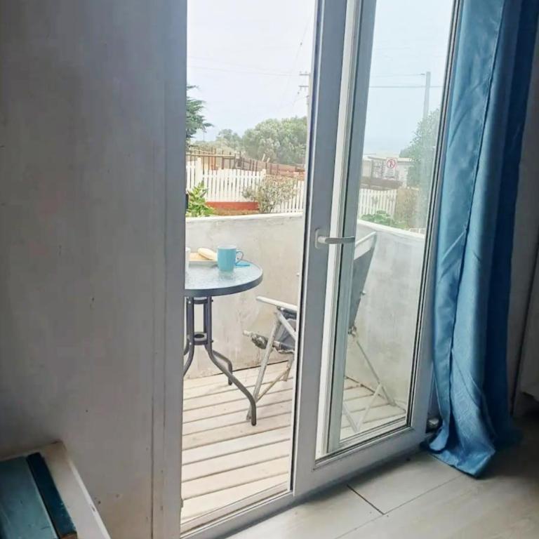 Sophia Hostel Beach House l Coworking, Coliving & Wellness - Double Room with Terrace - 10