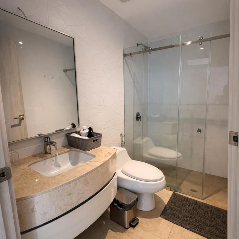 Suite de lujo cerca al aeropuerto, terminal, mall sol - Suite with City View - 17