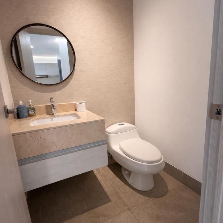 Suite de lujo cerca al aeropuerto, terminal, mall sol - Suite with City View - 19