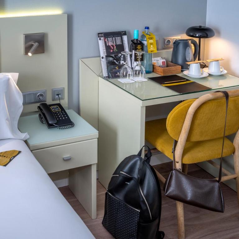 Hotel SERHS Del Port - Comfort Double or Twin Room - 9
