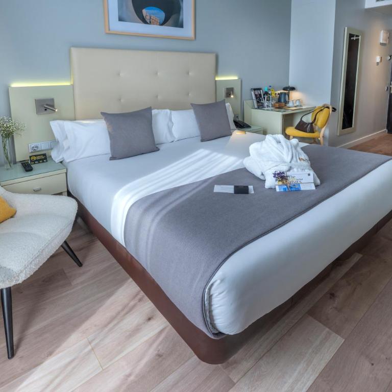 Hotel SERHS Del Port - Comfort Double or Twin Room - 3