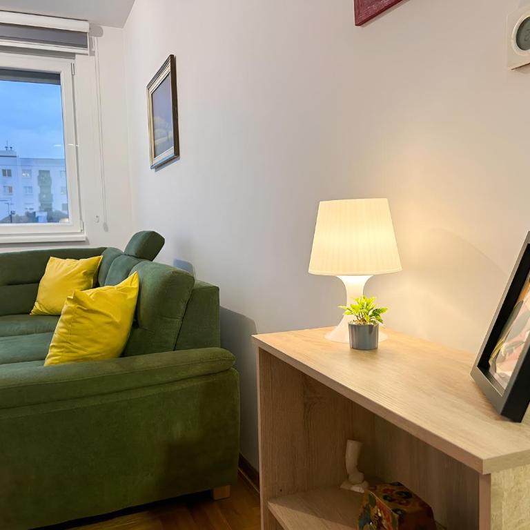 Central City Nest 4 guests Balcony & Free Parking - One-Bedroom Apartment - 13