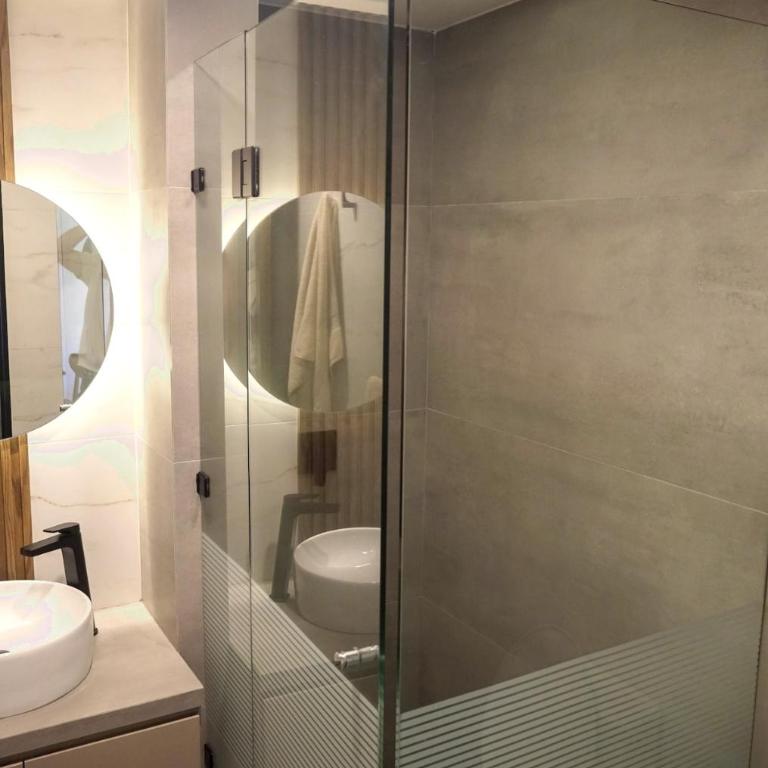 Chic Condesa Apt with Private Balcony - Two-Bedroom Apartment - 16