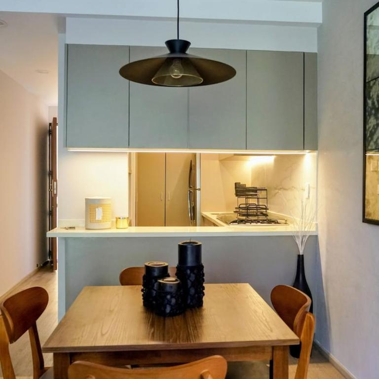 Chic Condesa Apt with Private Balcony - Two-Bedroom Apartment - 21