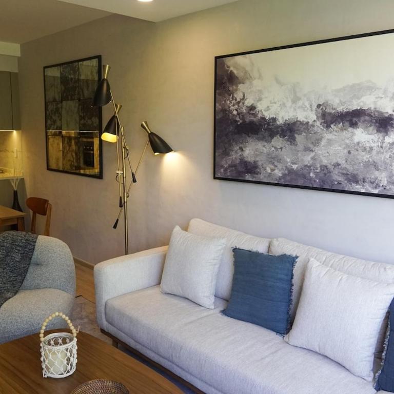 Chic Condesa Apt with Private Balcony - Two-Bedroom Apartment - 22