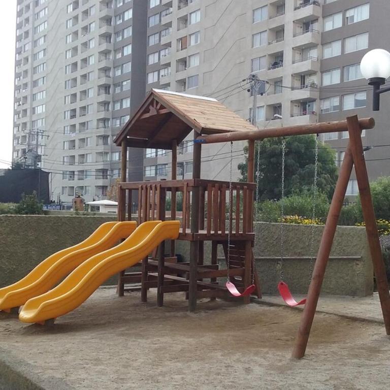 Pool - Wifi - In front of the L5 subway - One-Bedroom Apartment - 10