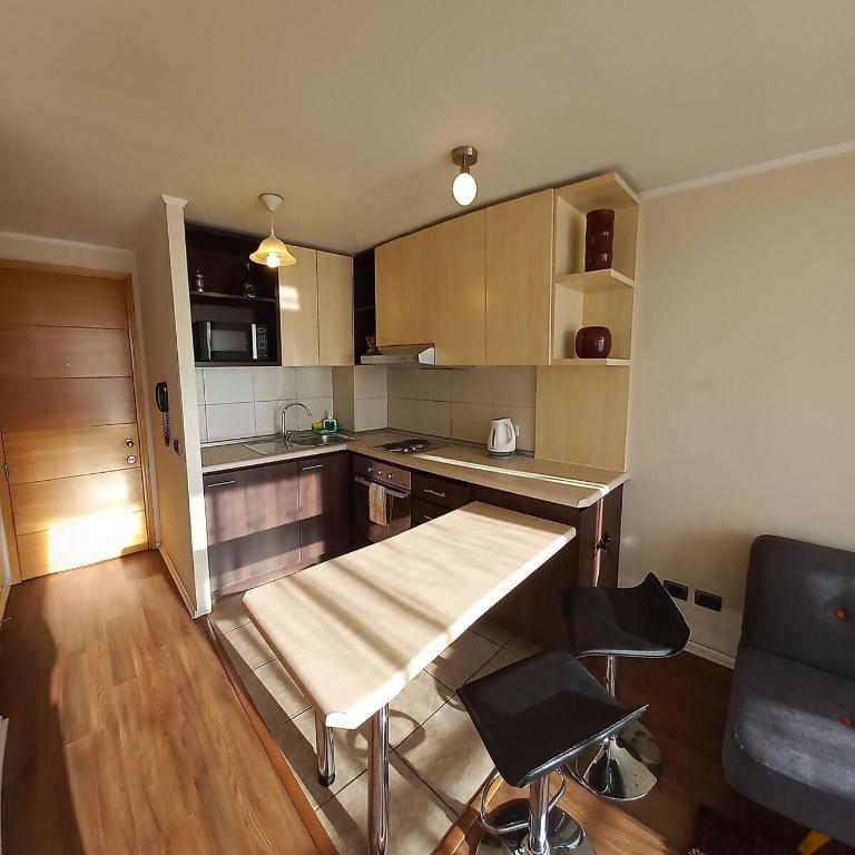 Pool - Wifi - In front of the L5 subway - One-Bedroom Apartment - 18
