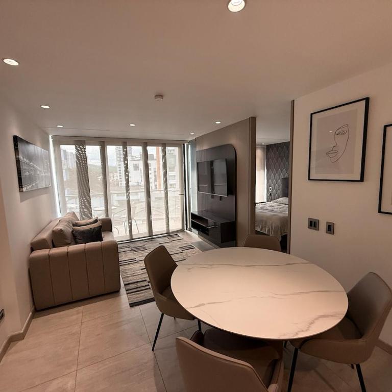 Apartamento mejor zona de la ciudad 601 - One-Bedroom Apartment - 1
