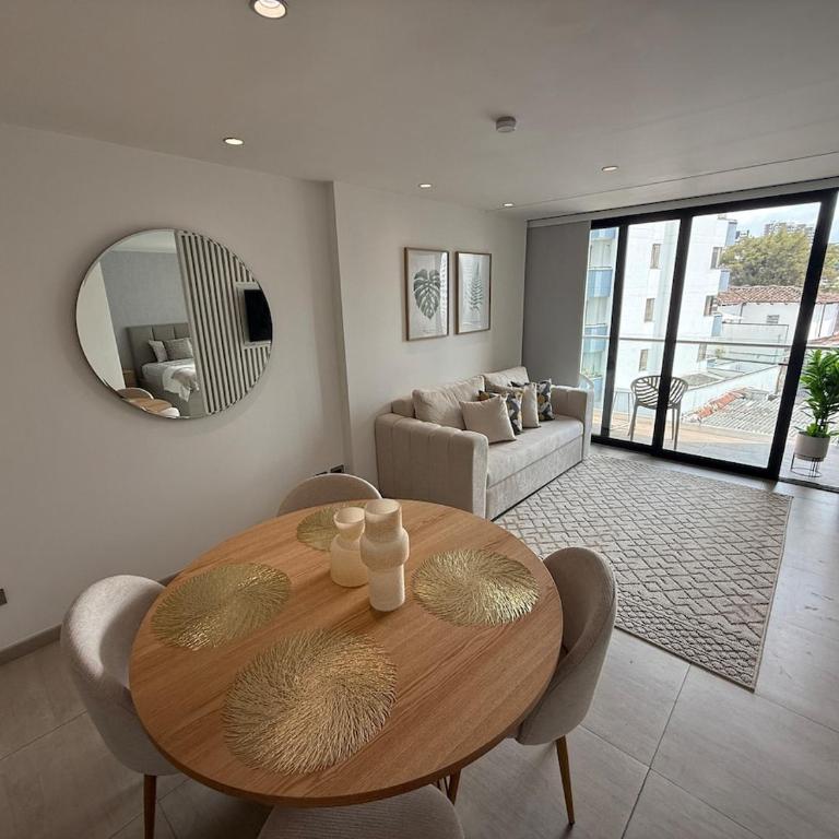 Apartamento mejor zona de la ciudad 501 - One-Bedroom Apartment - 1