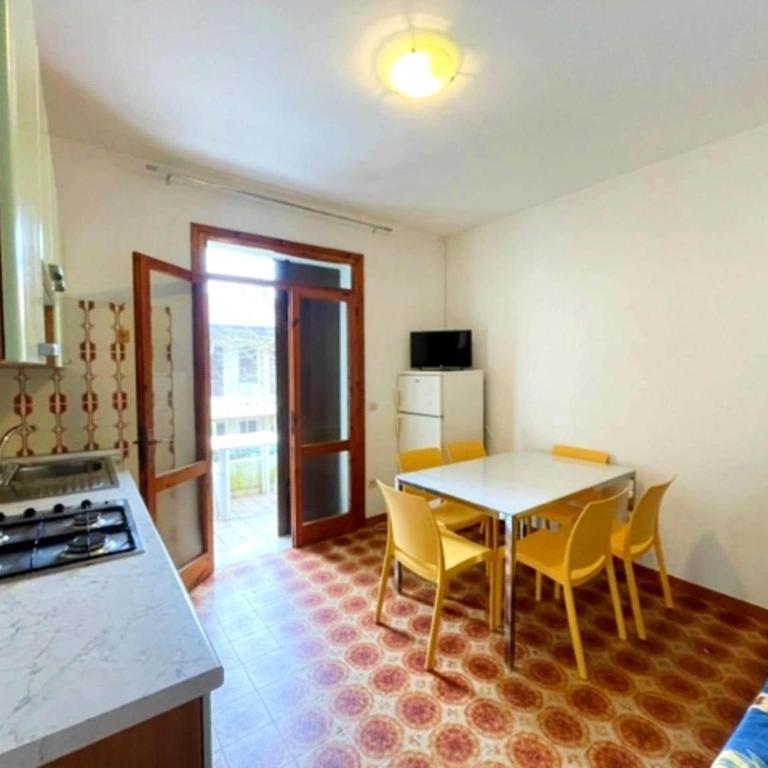 Via delle Campanule Apartment for 5 - One-Bedroom Vacation Home - 4