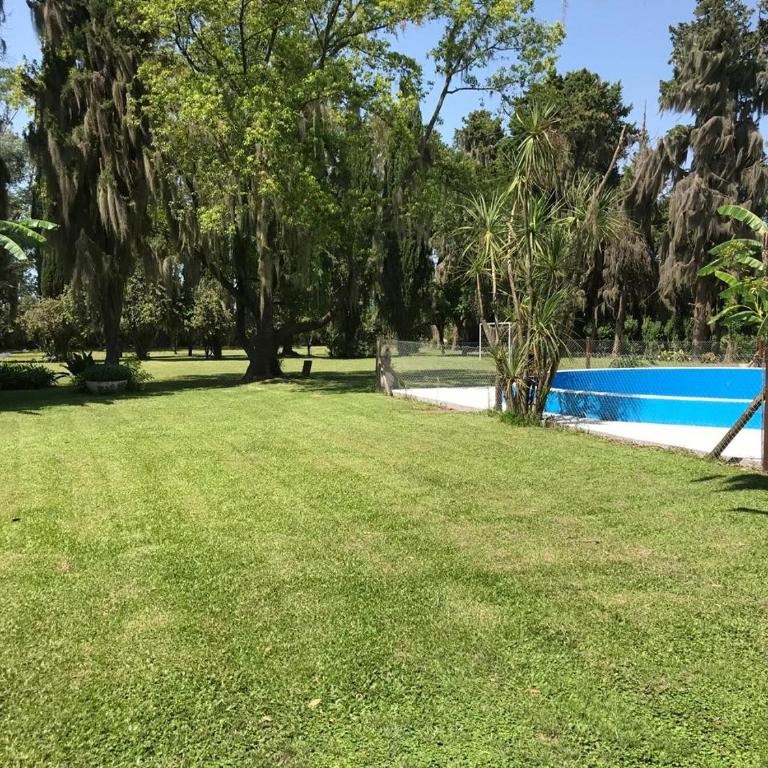 Casa Quinta Pergamino - Three-Bedroom House - 9