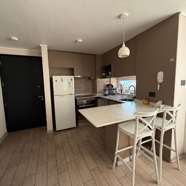 Departamento céntrico en Concepción, a pasos del terminal Collao con estacionamiento - Two-Bedroom Apartment - 2