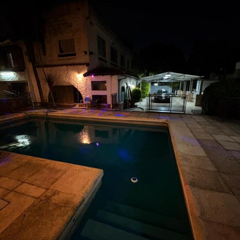 HAUS EDELWEISS, Casa Quinta en Monte Grande, Bs As, EZEIZA AIRPORT, GARDEN, SWIMMING POOL - Habitación cuádruple - 15