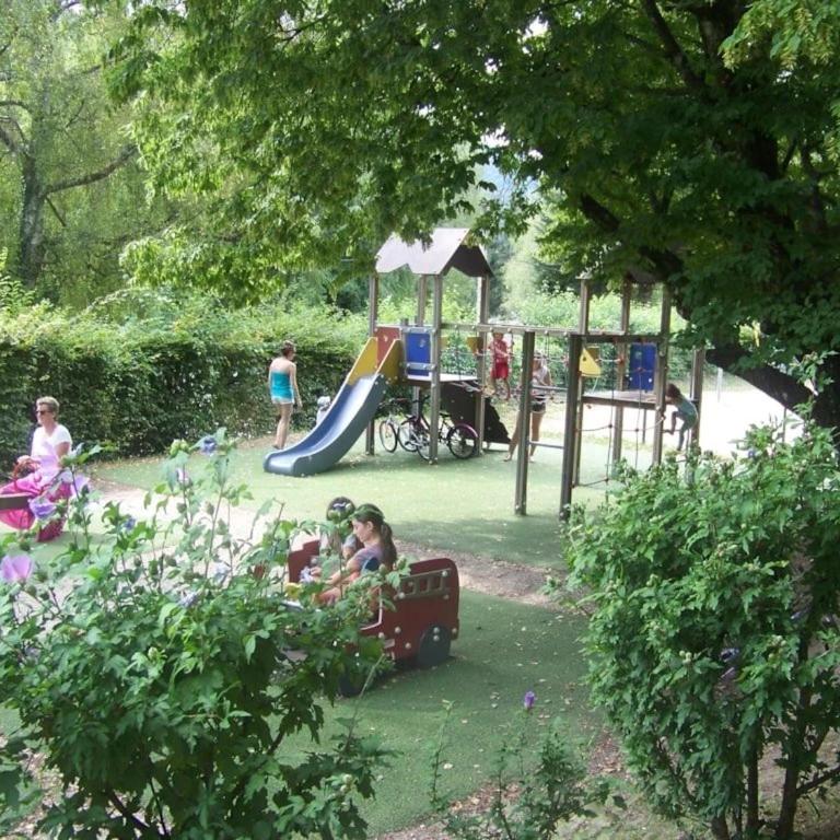 Camping 3 étoiles familial avec piscine et pataugeoire - Mobile Home - 23