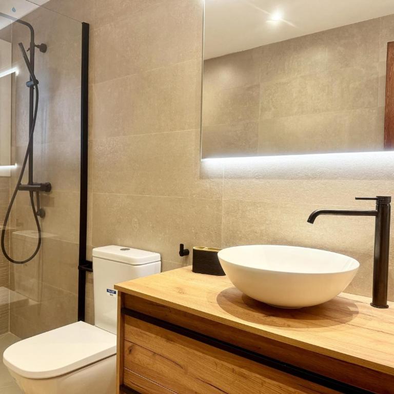 Hermosa casa con vista al mar, 3 habitaciones, aire acondicionado - HISP-7-52 - Villa - 14