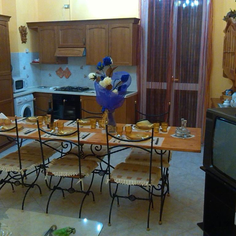 Happy House Wifi Free Bici Free - Appartamento - 8