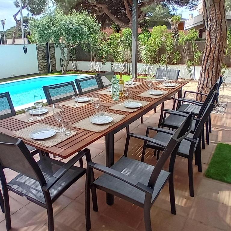 Villa Exclusiva con Piscina Privada en Platja d'Aro - ES-209-100 - Casa - 2
