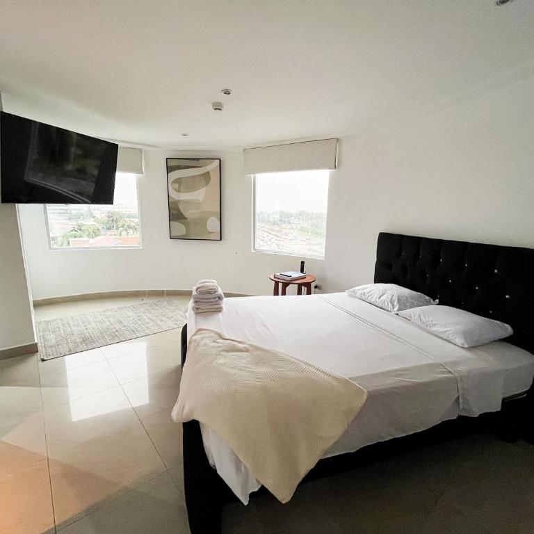 Samborondon Plaza Suites - One-Bedroom Apartment - 1